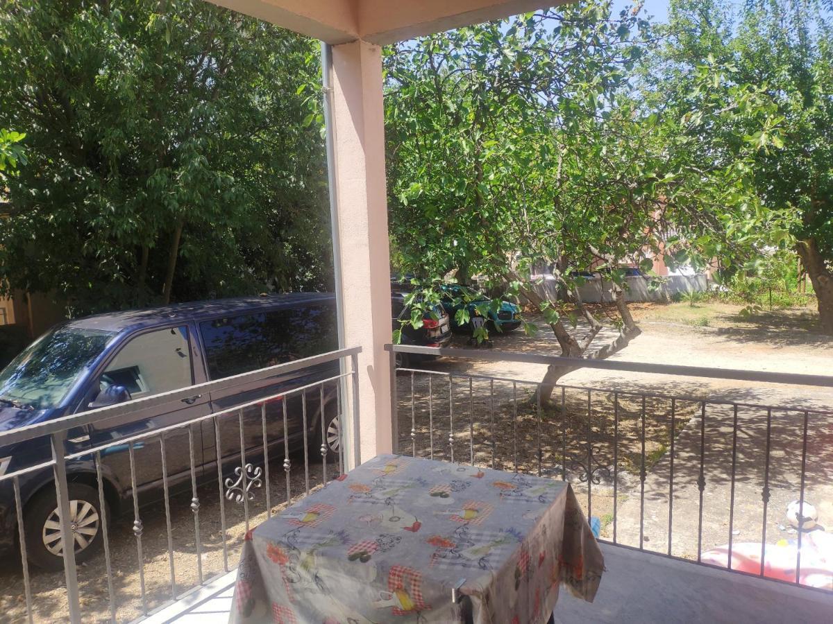 Apartment Tome Biograd Na Moru Ngoại thất bức ảnh