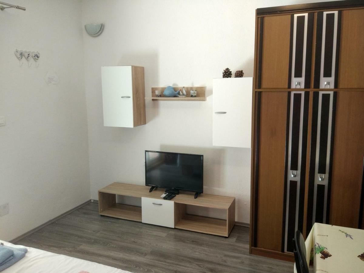 Apartment Tome Biograd Na Moru Ngoại thất bức ảnh
