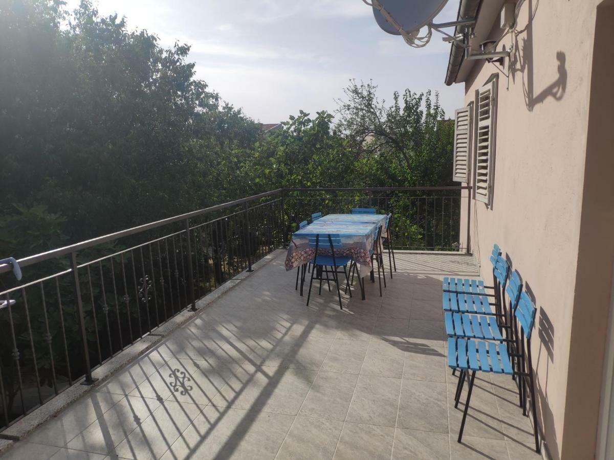 Apartment Tome Biograd Na Moru Ngoại thất bức ảnh