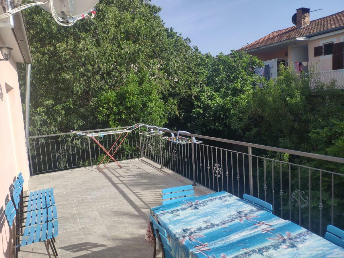 Apartment Tome Biograd Na Moru Ngoại thất bức ảnh